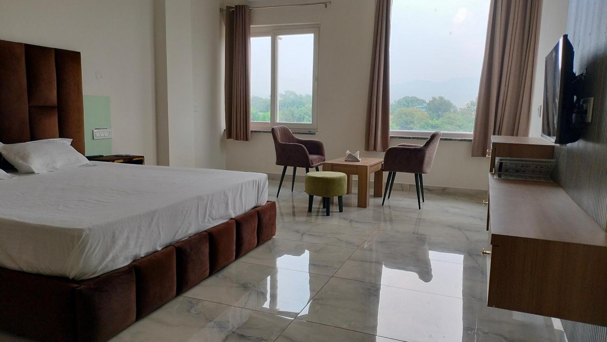 Govind Sagar View Hotel & Restaurant Bilaspur  Dış mekan fotoğraf