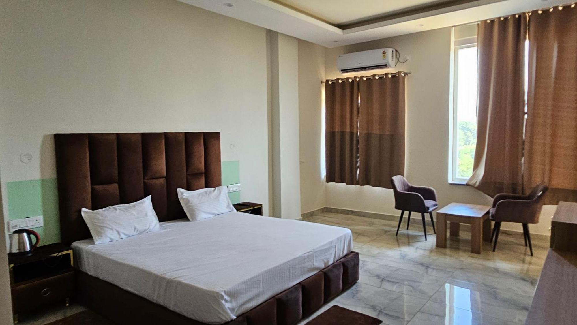 Govind Sagar View Hotel & Restaurant Bilaspur  Dış mekan fotoğraf